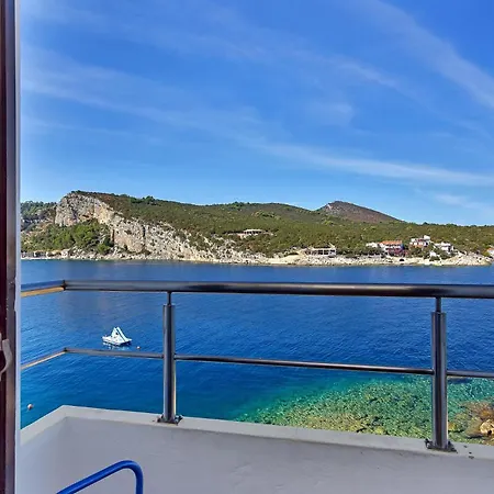 Guest house Ana Gdinj