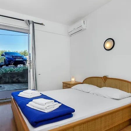 Ana Guest house